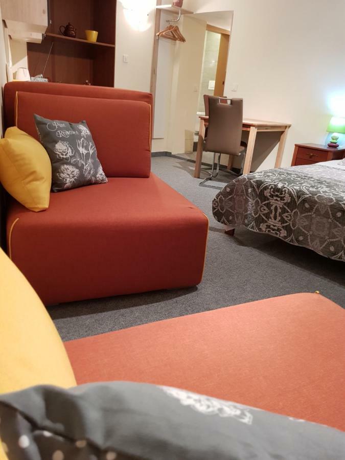 Elg Rooms Postojna Εξωτερικό φωτογραφία